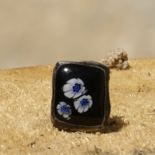 tri-kvetiny-prsten-violaart (4).jpg