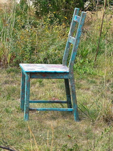 Židle v provensálské modři