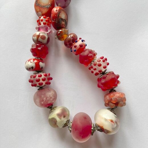 Červené vinutky s korálem ViolaArt náhrdelník