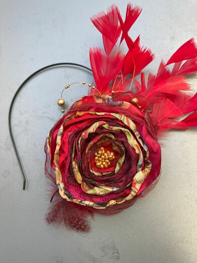 fascinator-cerveny (5).jpg