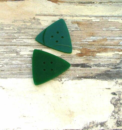 Knoflík trojúhelník zelený ViolaArt