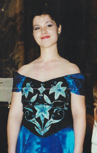 koncertní šaty (1).jpg