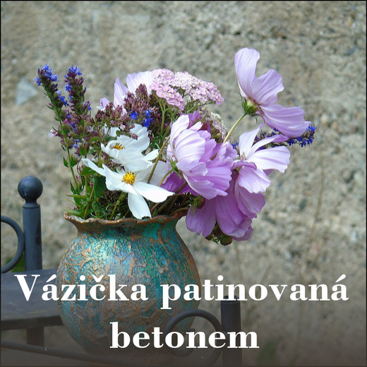 patinovaná betonová váza.jpg