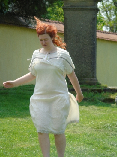 Romantické šaty (2).jpg