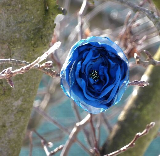Růže Violaart modrá, sponka nebo brož