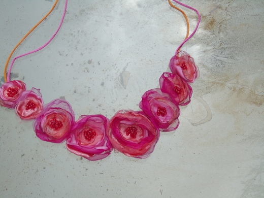 růžový náhrdelník (3).jpg