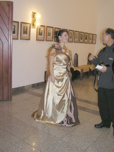šaty pro sopranistku (2).jpg