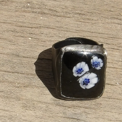 tri-kvetiny-prsten-violaart (6).jpg