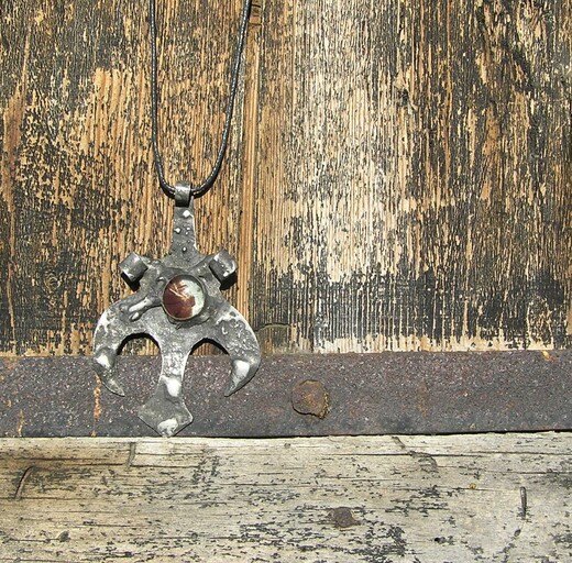 Náhrdelník trojzubec